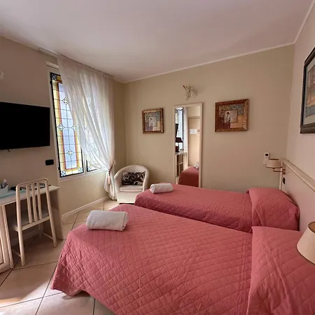 ゲストハウス Chicca 4*